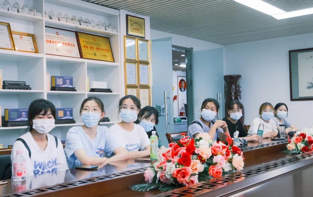 走出課堂 走進企業