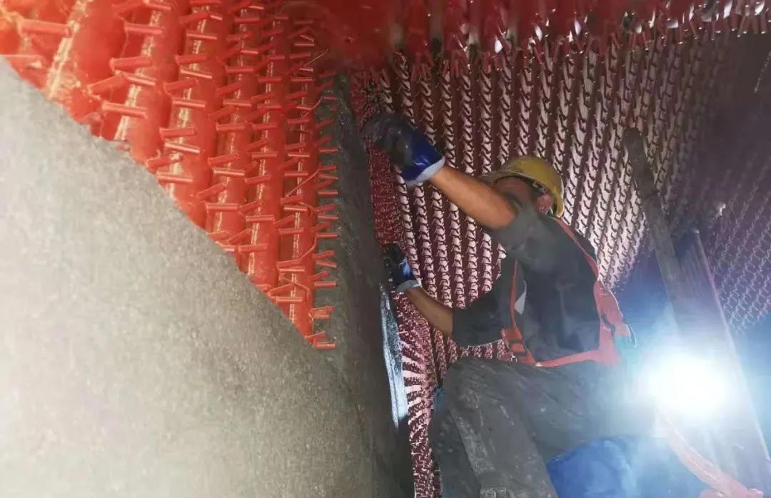 情系一線 夏送清涼 | 榮盛科技集團(tuán)深入項(xiàng)目一線開(kāi)展“送清涼”慰問(wèn)活動(dòng)